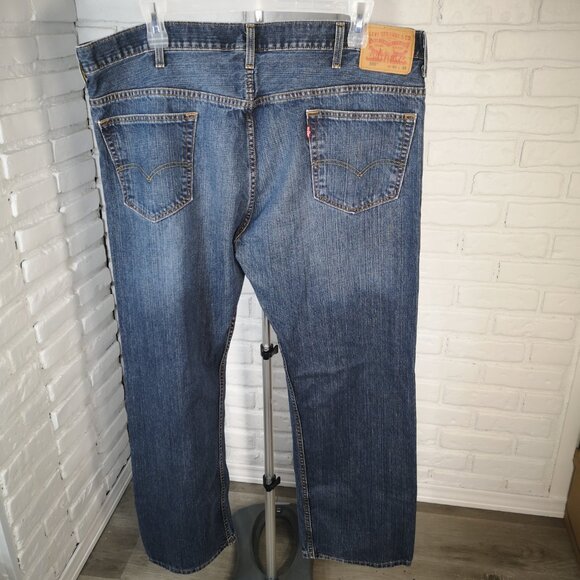 Levi's 569 Men's Size 42/32 Medium Wash Straight Legs Blue Jeans - Picture 3 of 14